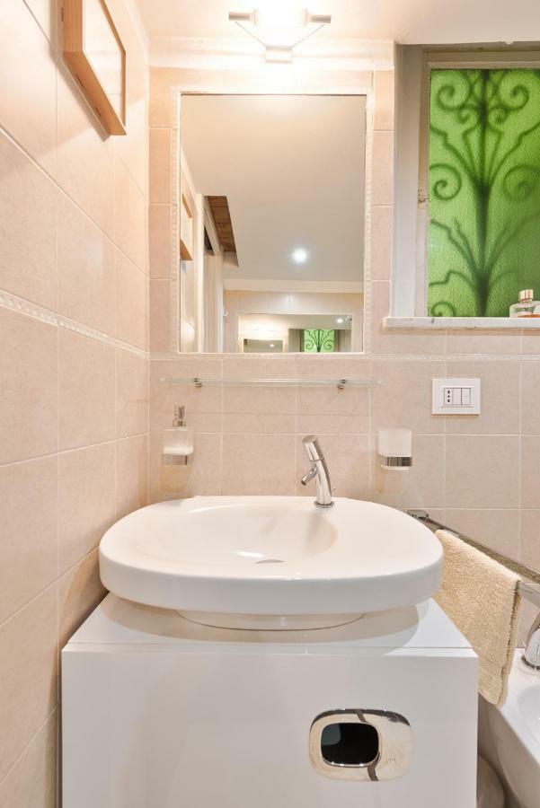 Mole Antonelliana Lovely Loft Торино Екстериор снимка